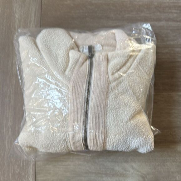 SPLENDID
BOULDER HALF-ZIP PULLOVER CLOUD COLOR LARGE‎ NWT in packaging - Picture 4 of 5